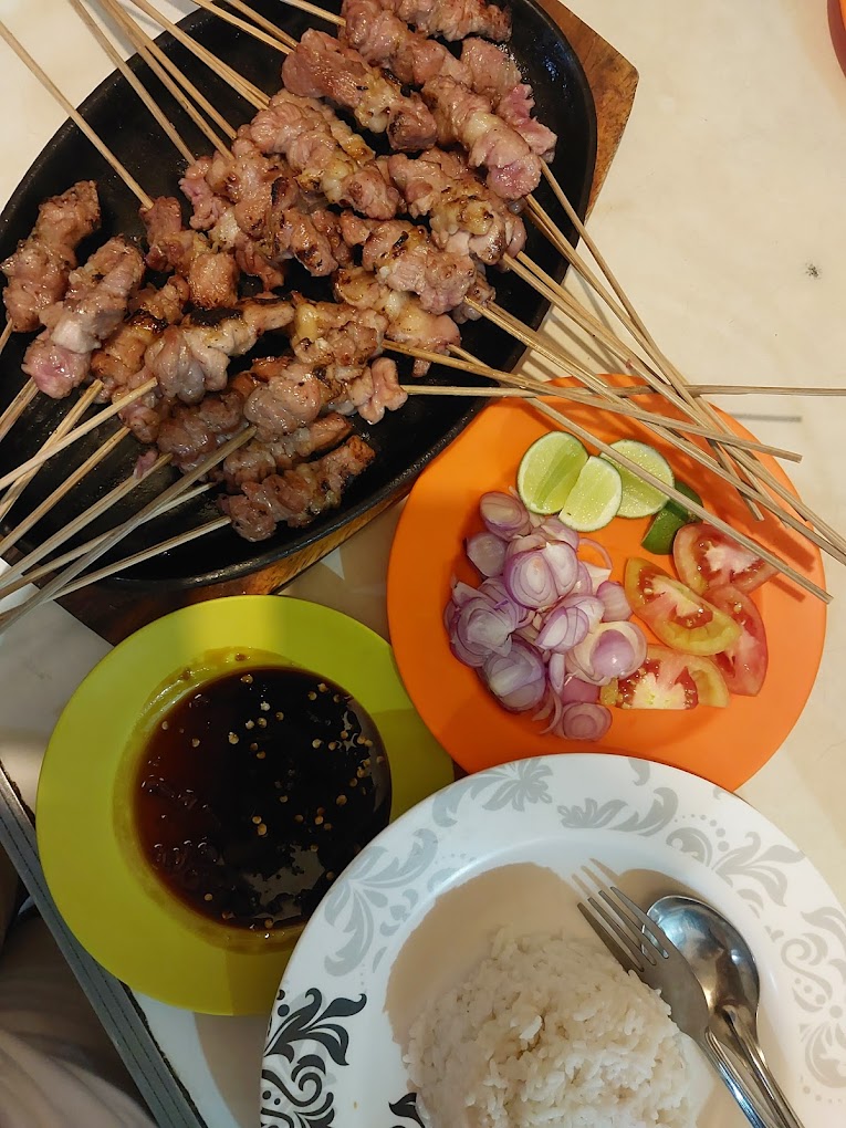Rasakan Kelezatan Sate Kambing di Tiga Saudara: Favorit Warga Cilacap